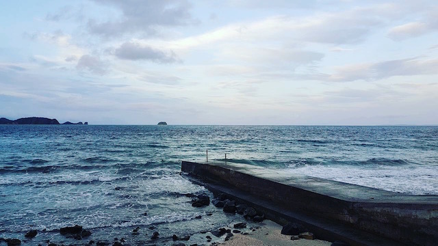 アニラオの午前の海